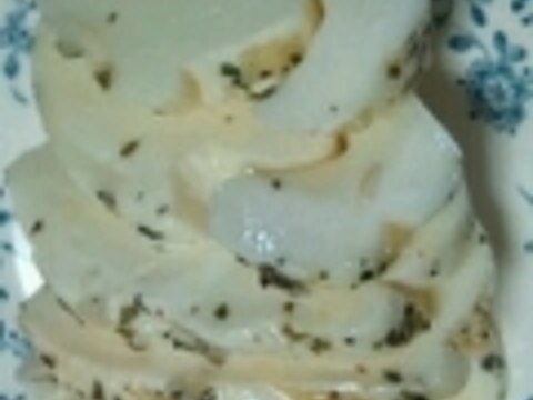 モッツァレラチーズのオリーブ漬け